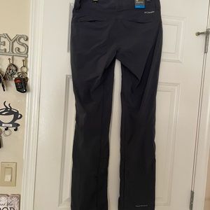 Columbia Saturday trail pants size 6 ink color Womans Straight leg nwt
